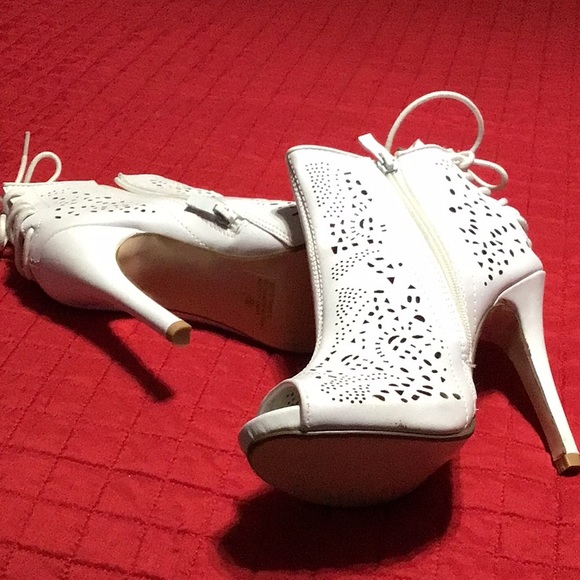 Forever Sandals - Picture 6 of 10